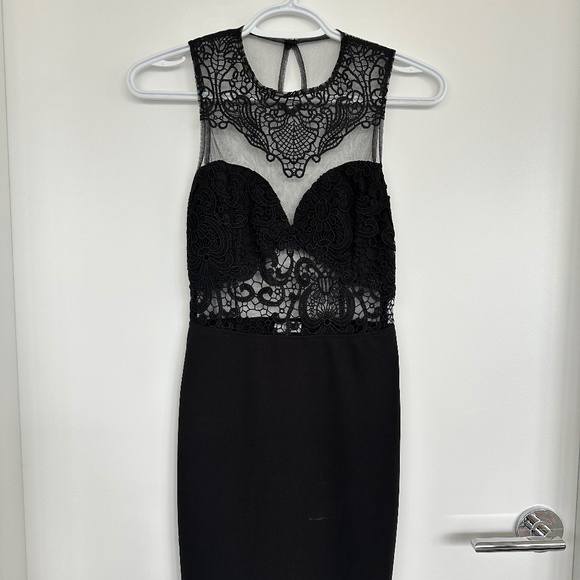 TOBI MILAGROS LACE MIDI DRESS - BLACK XS - Picture 1 of 4